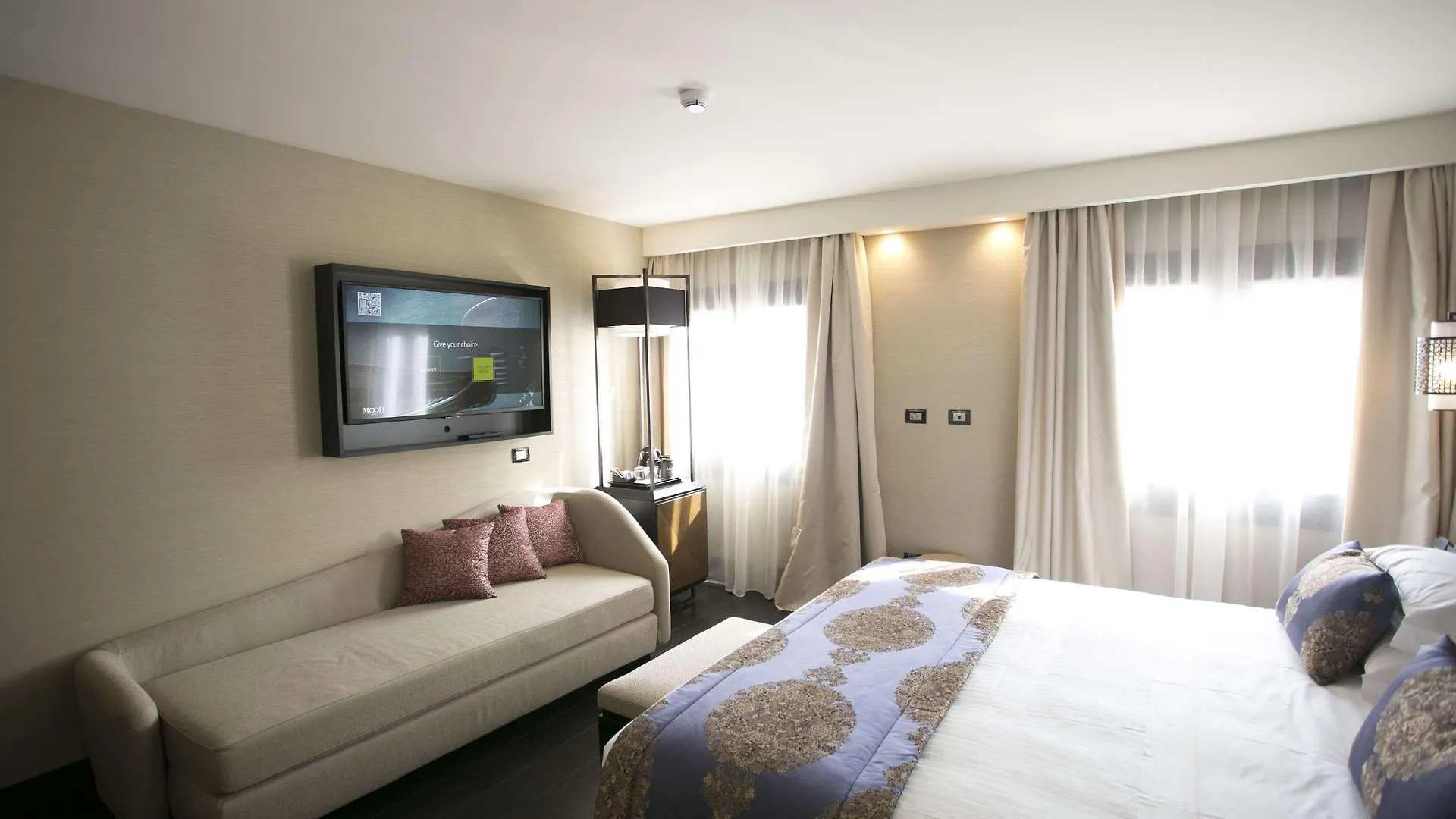 The Venice Times Hotel