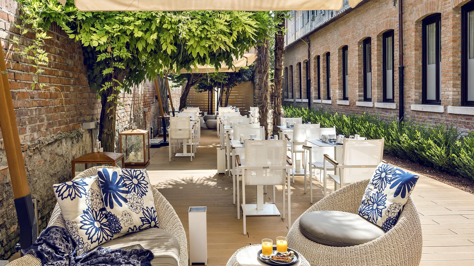 The Venice Times Hotel
