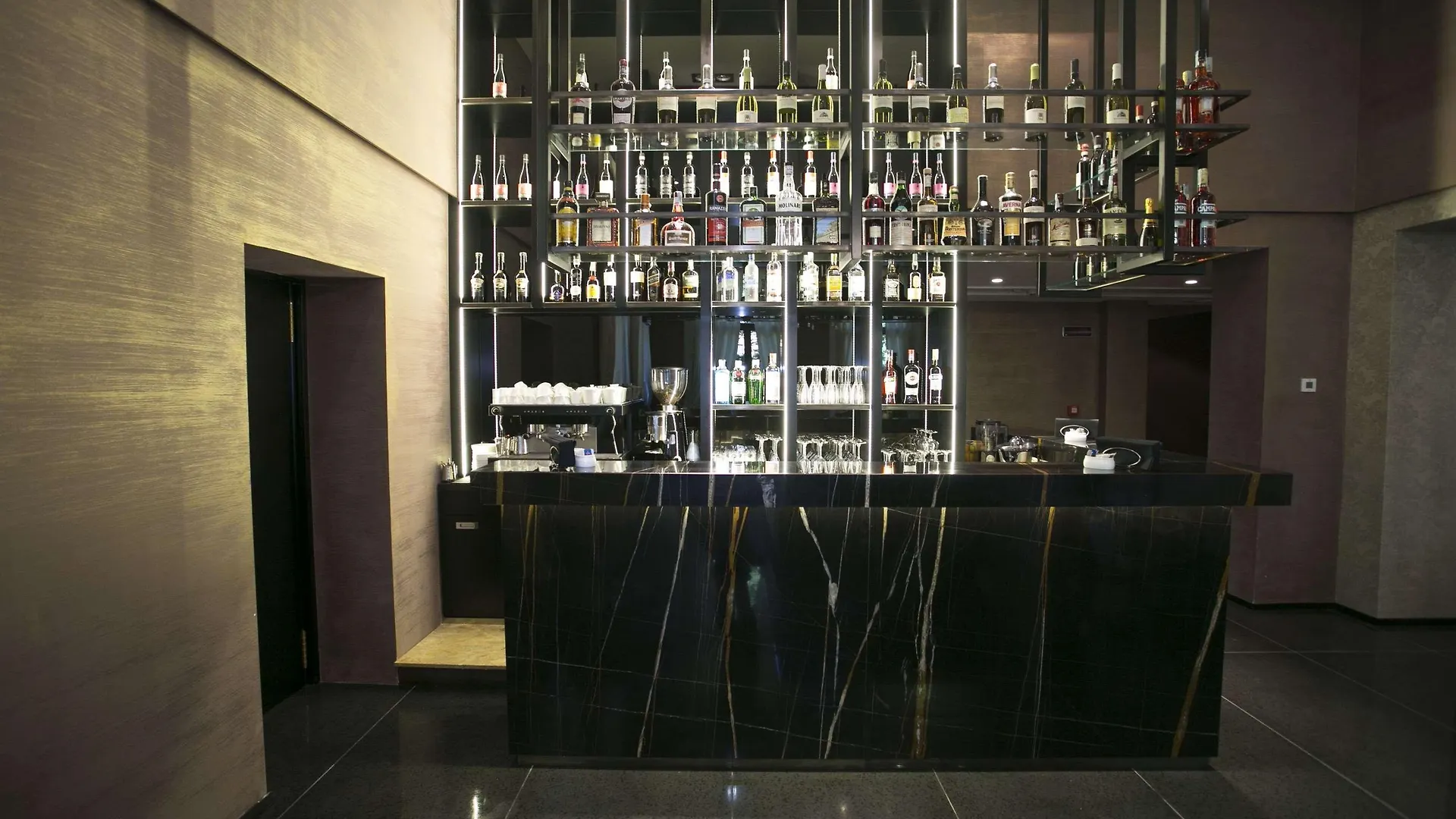 The Venice Times Hotel